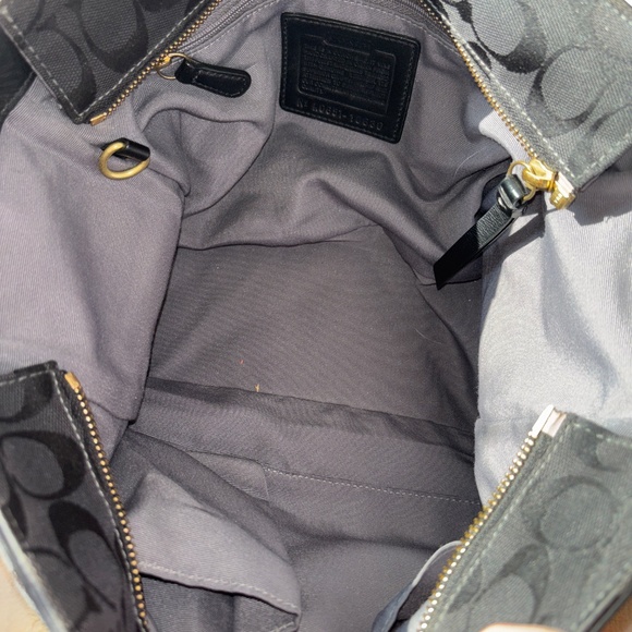 Coach Shoulder Bag 10630 - Picture 9 of 10